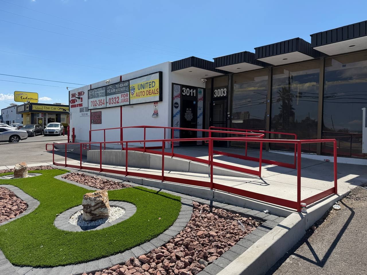 Exterior of ICar Auto Sales in Las Vegas